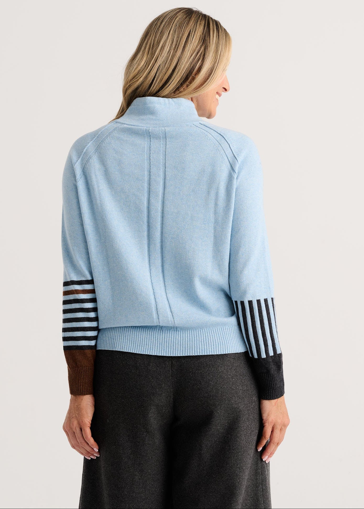 Sweater with pockets