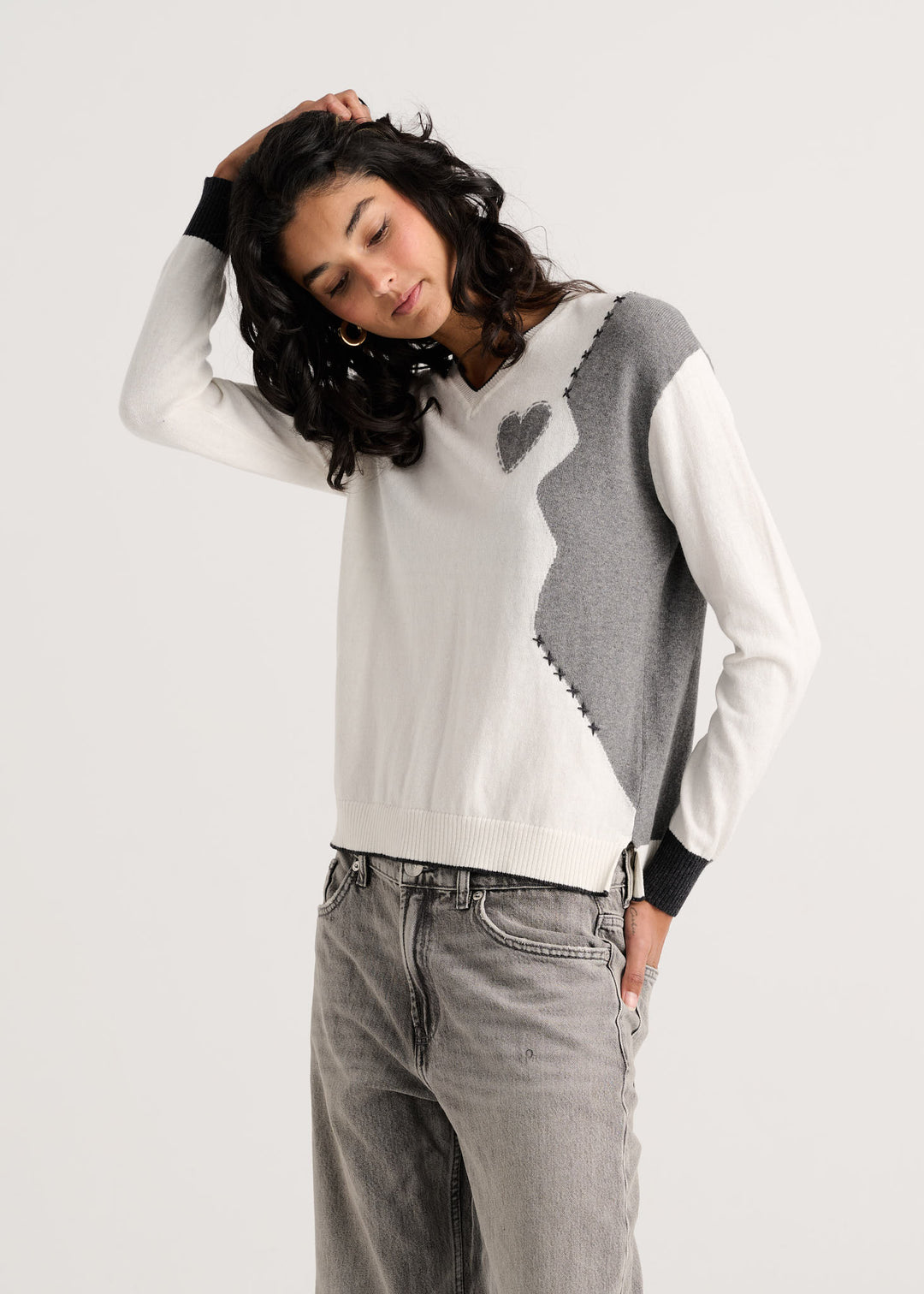White Pullover