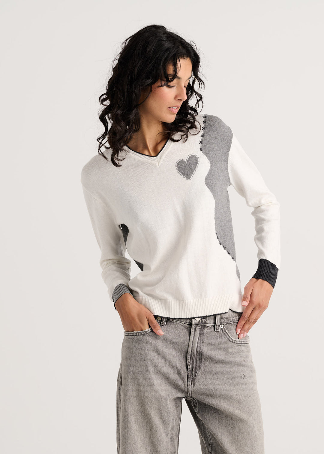 White Pullover